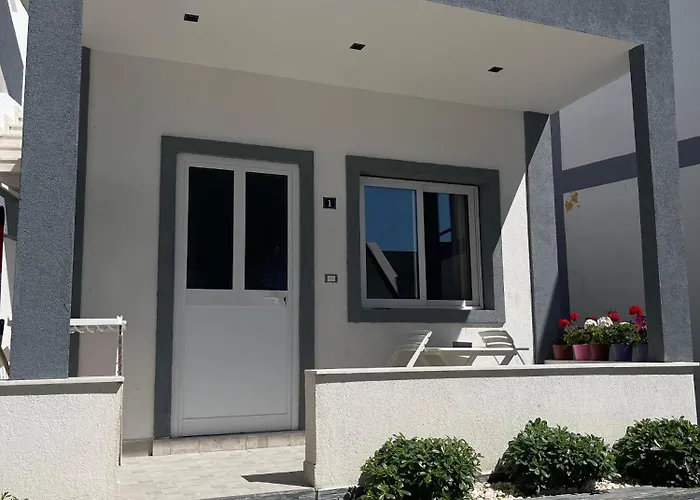 Suloti Retreat Homes *